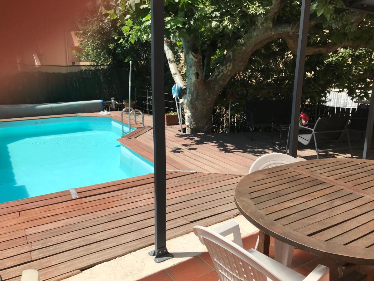 Chambre Climatisee Avec Sdb Privee Dans Une Villa Avec Piscine Ouverte D'Avril A Mi Octobre Marseille Exterior photo